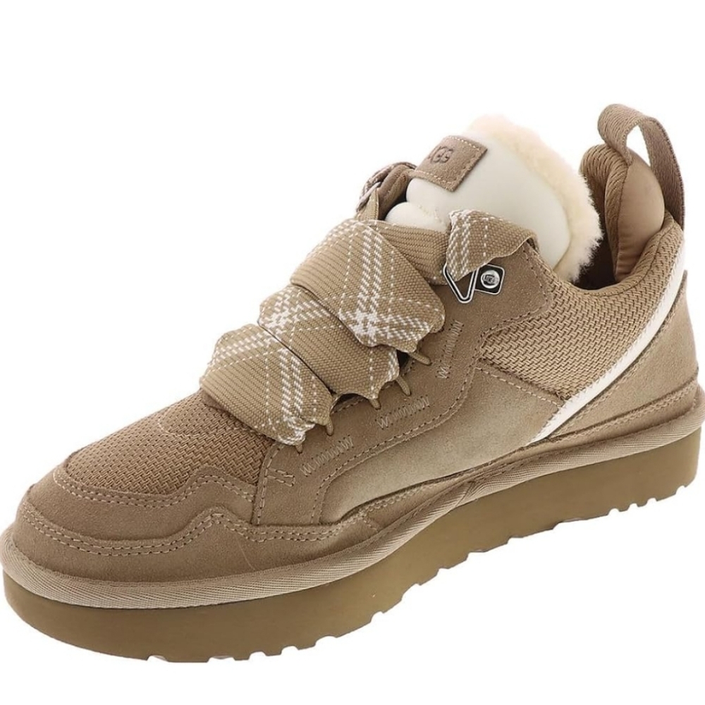 New in box Ugg Lowmel size 7